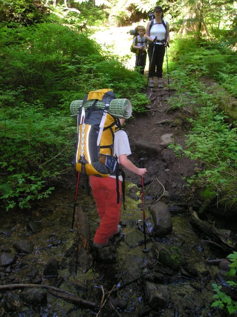 6.24-25.06 Memaloose Lake 015 